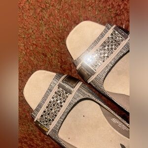 AK Anne Klein rhinestone wedge sandals taupe beige grey size 8